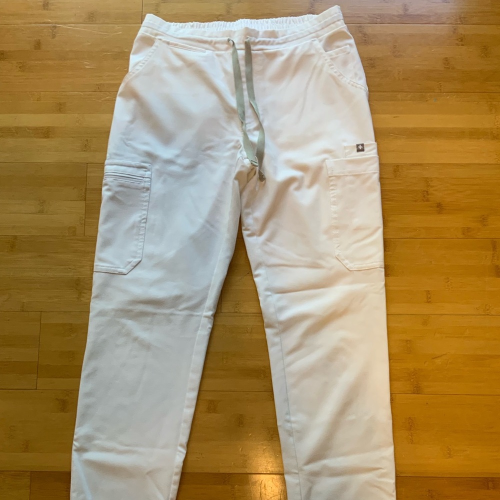 White figs scrub pant